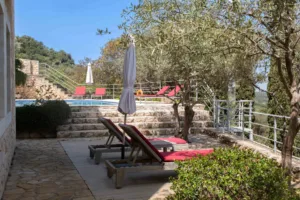 Bleverde Luxury Villas Crete - Villa Elia Gavalochori - pool and sun deck