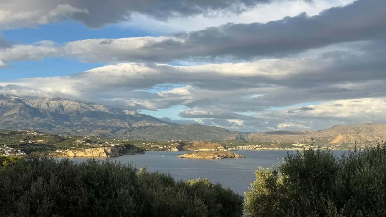 crete villas for hiking